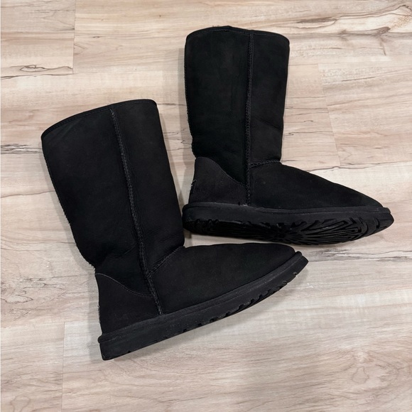 Classic Tall Ugg Boots - Picture 2 of 6